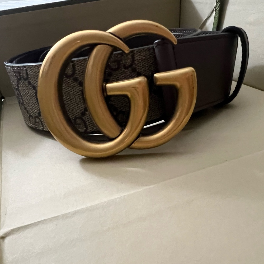 GG belt with Double G buckle